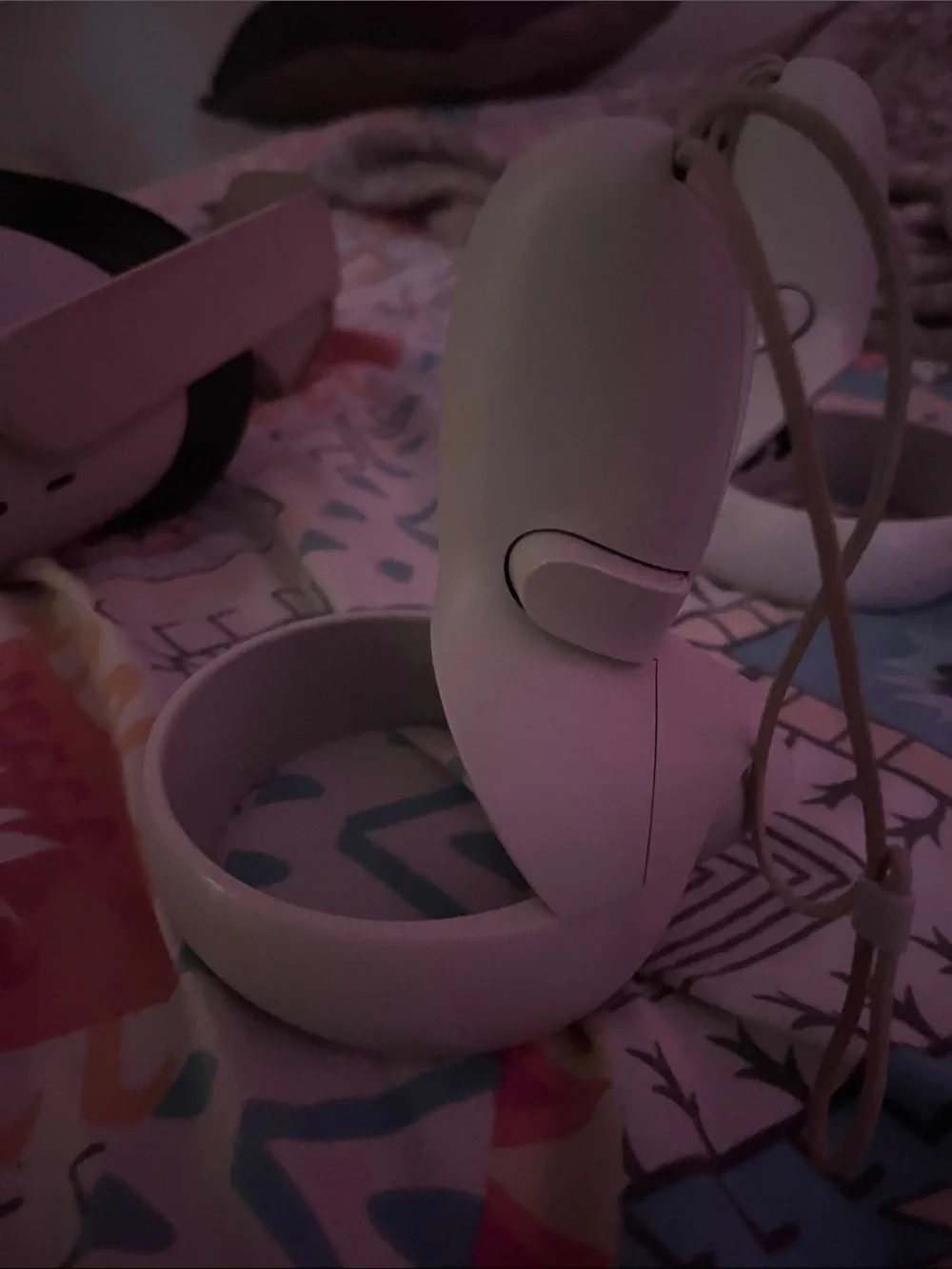 Oculus quest white